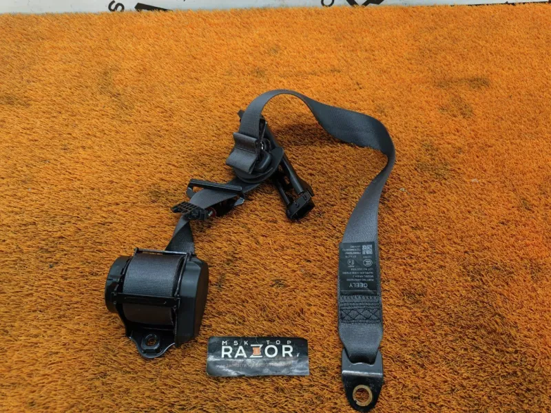 Ремень безопасности