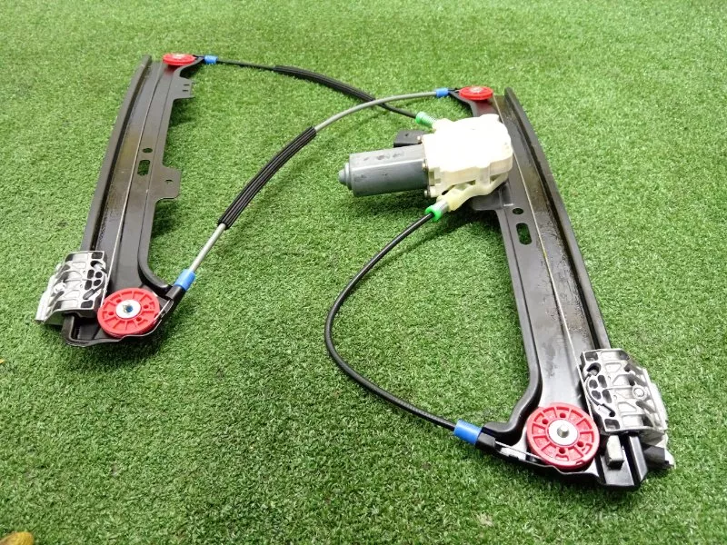 Стеклоподъемник BMW 5-Series 2004 51337184384 E60/E61, передний правый