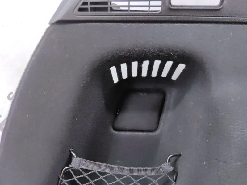 Обшивка багажника