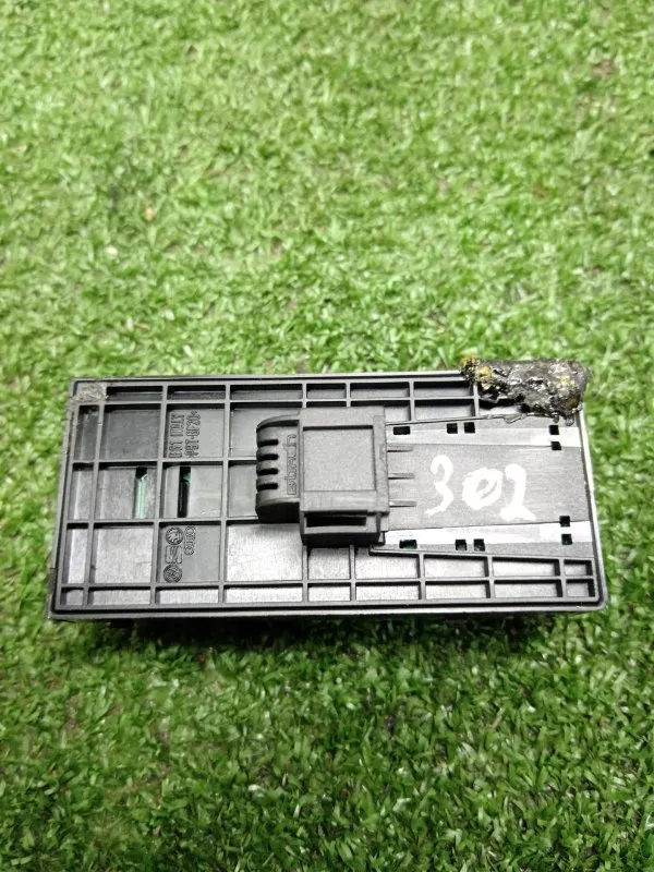 Блок управления стеклоподъемниками