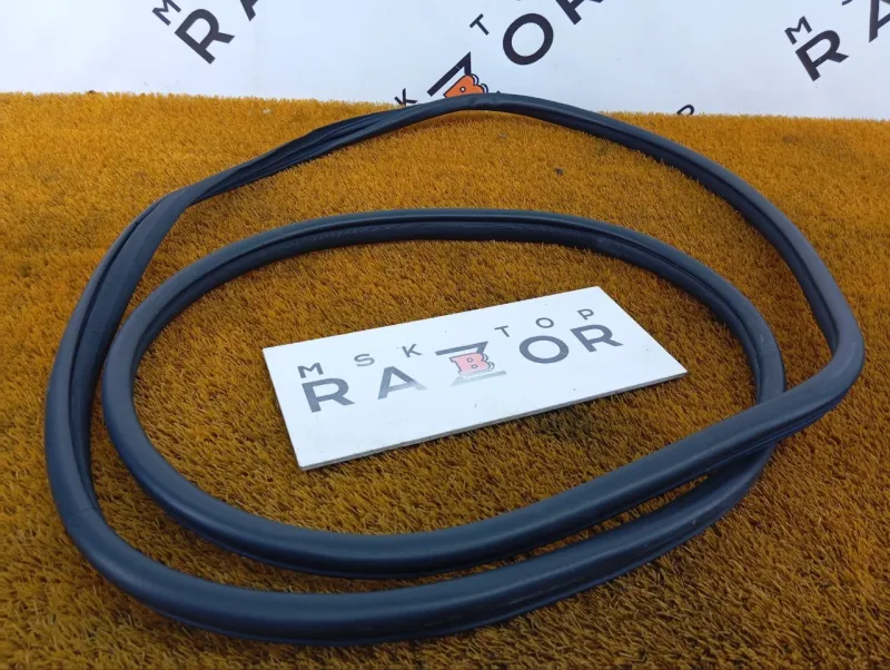 Уплотнитель проема двери