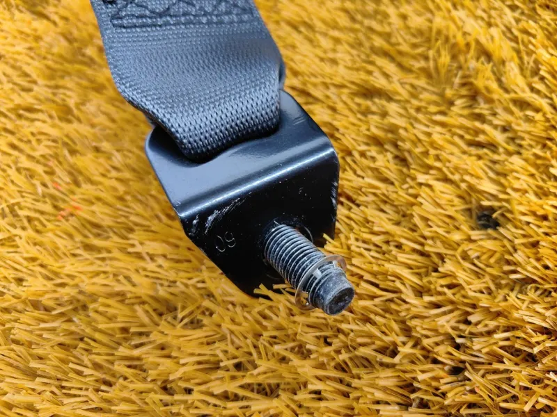 Ремень безопасности