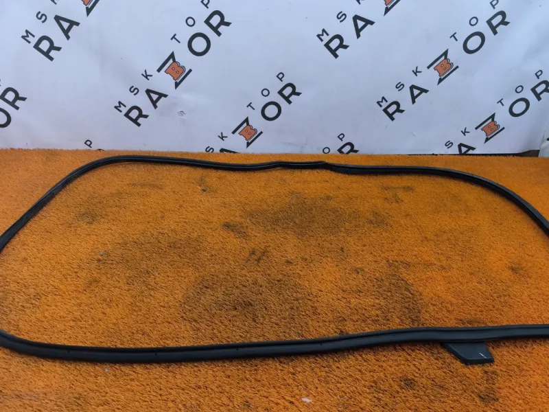 Уплотнитель двери