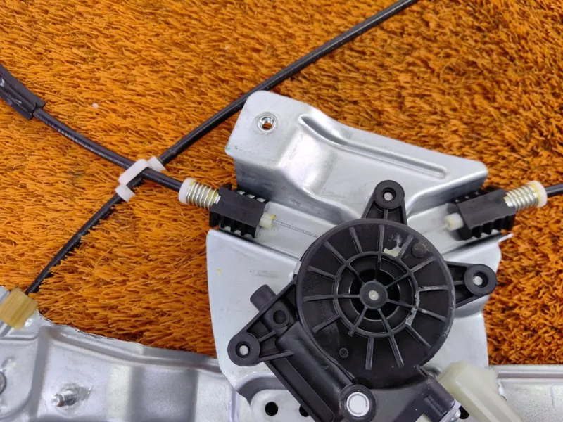 Стеклоподъемник