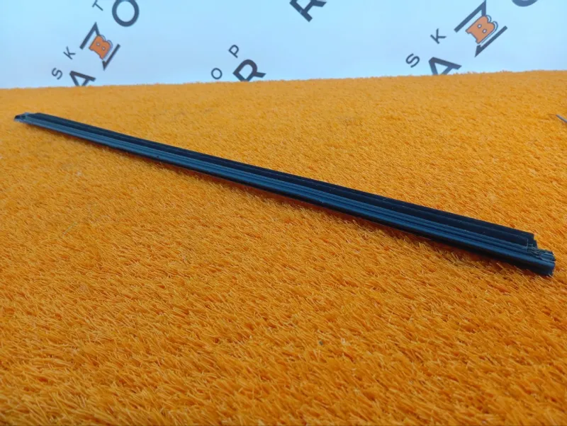 Молдинг стекла