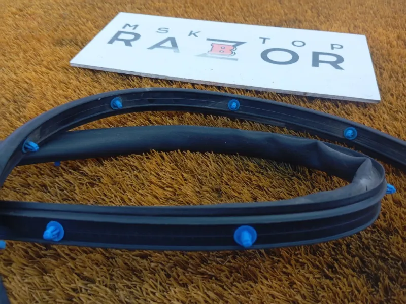 Уплотнитель двери