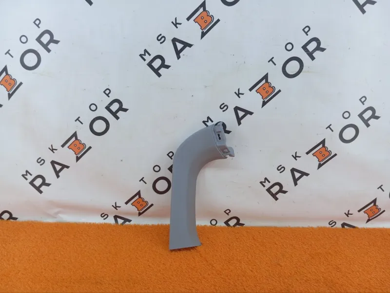 Обшивка двери багажника