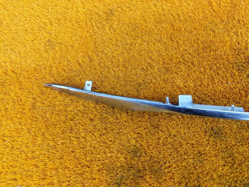 Накладка двери багажника