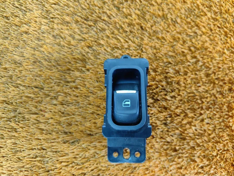 Кнопка стеклоподъемника