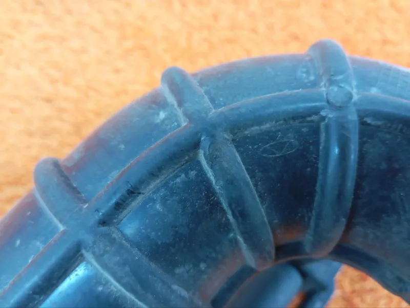 Патрубок воздушного фильтра