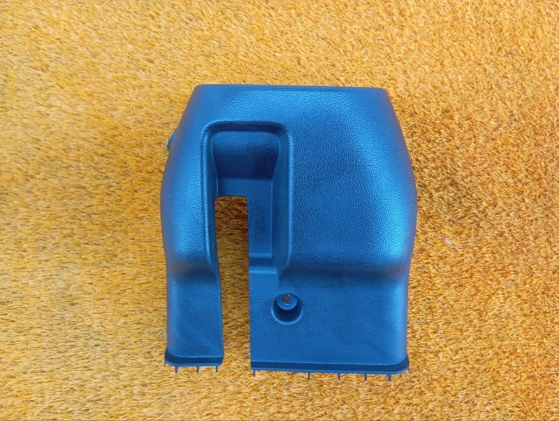 Кожух рулевой колонки