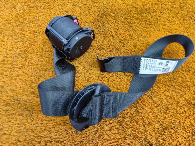 Ремень безопасности