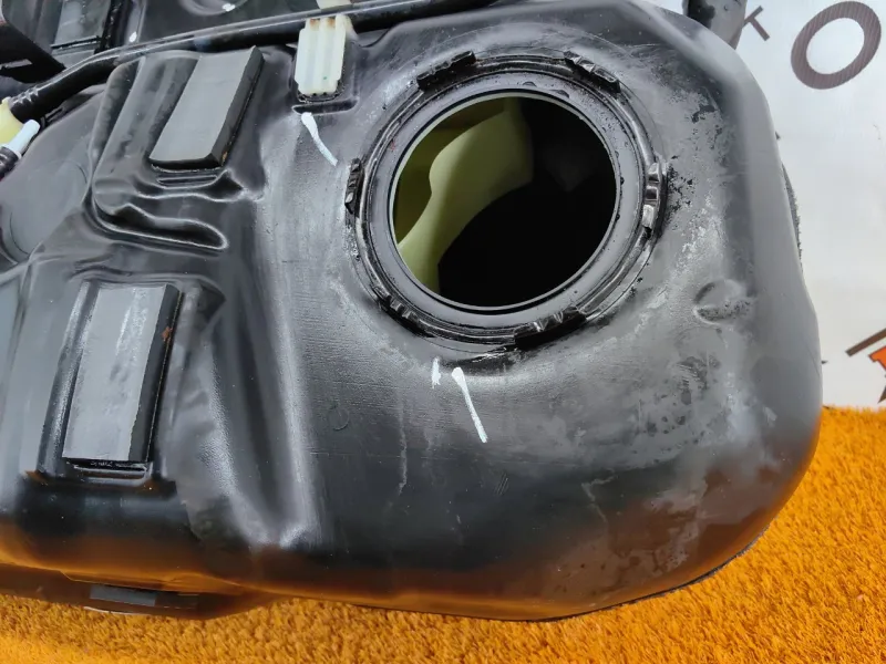 Бак топливный