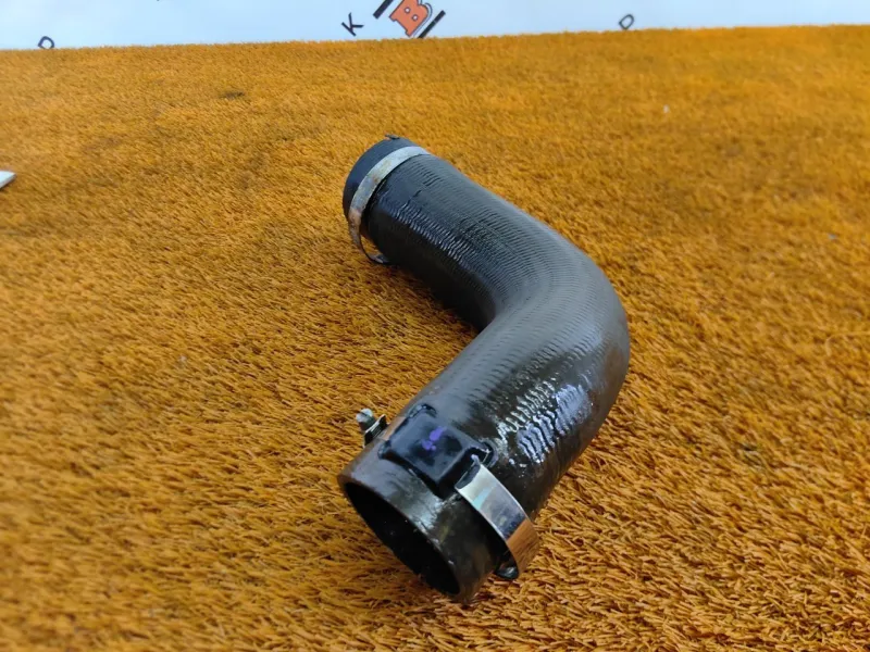 Патрубок интеркулера