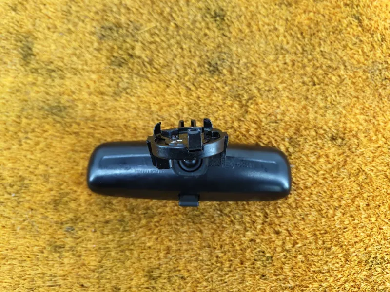 Зеркало заднего вида