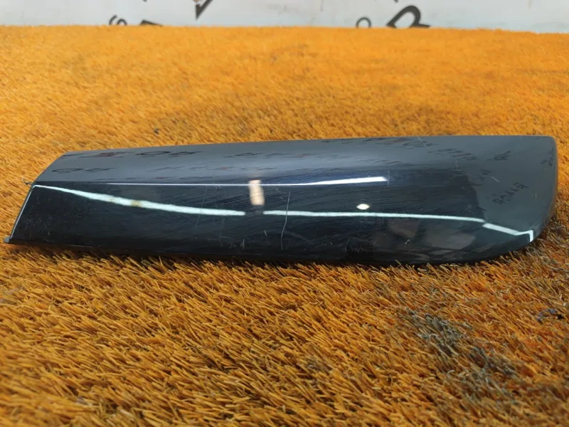 Молдинг на крыло