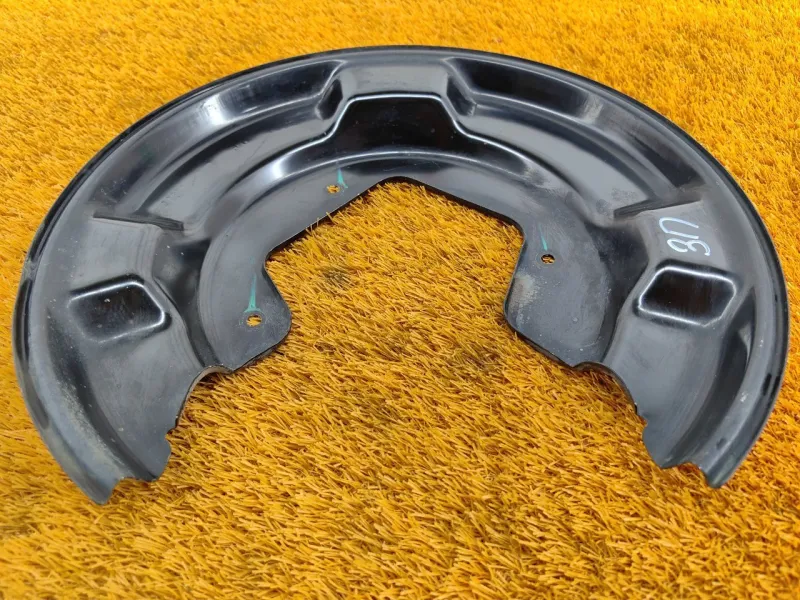 Пыльник тормозного диска