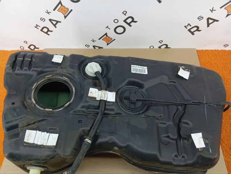 Бак топливный