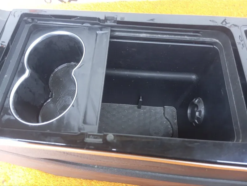 Консоль центральная