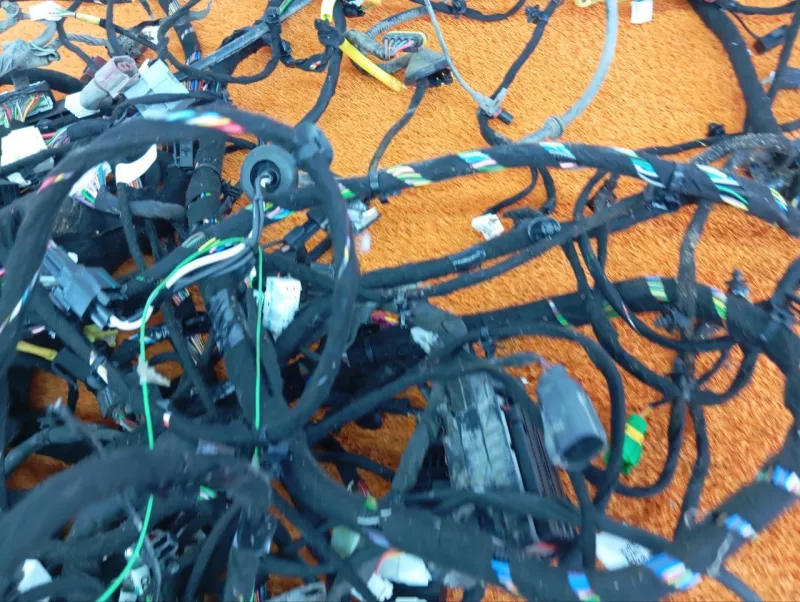 Проводка подкапотная