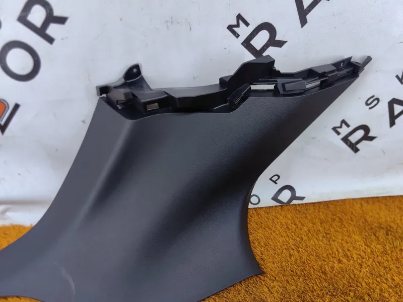 Накладка на стойку кузова