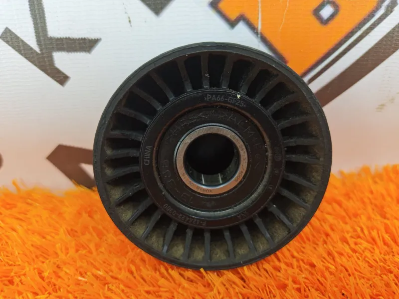 Ролик обводной навесного оборудования