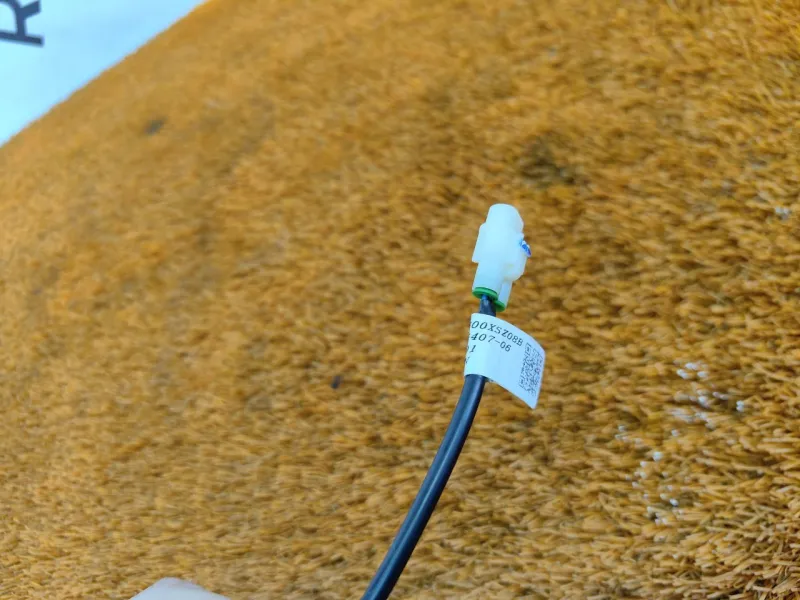 Кнопка открывания багажника