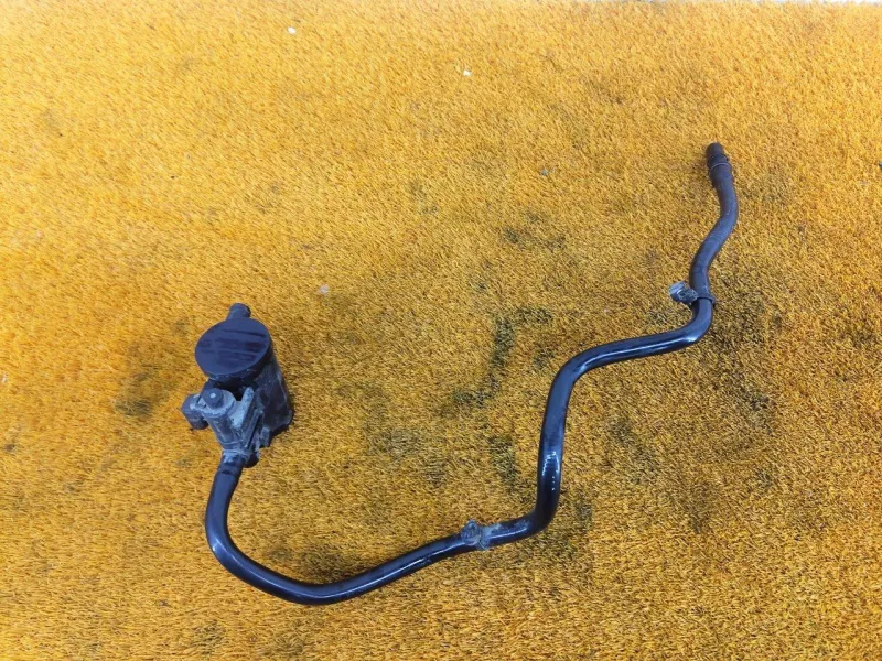 Клапан вентиляции топливного бака