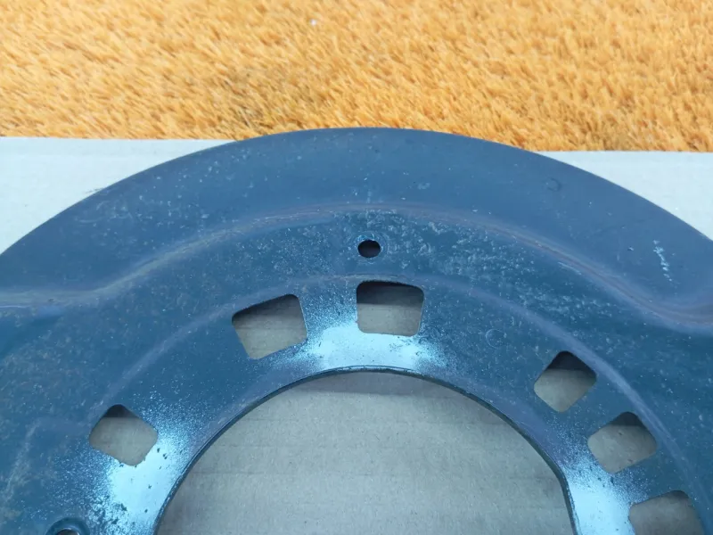 Пыльник тормозного диска