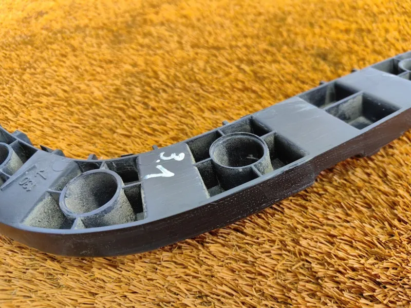 Кронштейн бампера