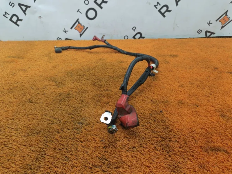 Клемма аккумулятора