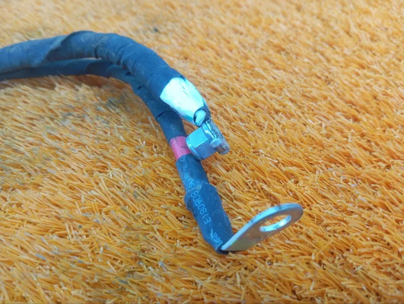 Клемма аккумулятор