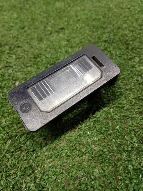 Фонарь подсветки номера