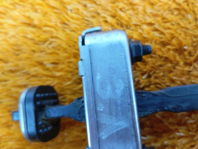 Ограничитель двери