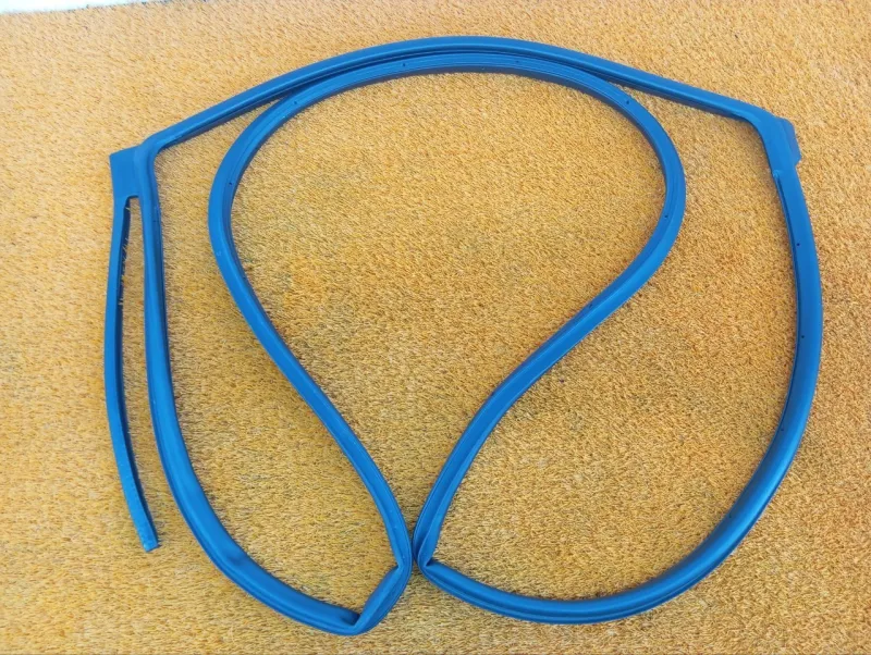 Уплотнитель двери