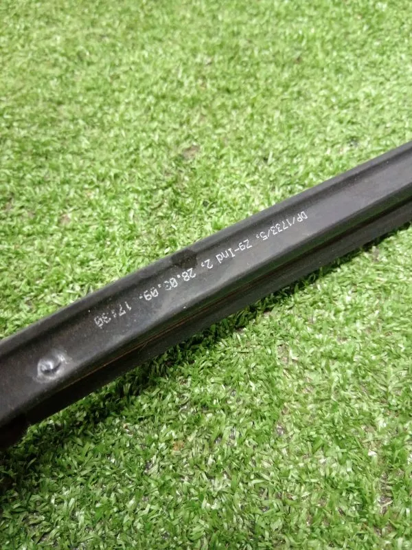 Уплотнитель стекла двери