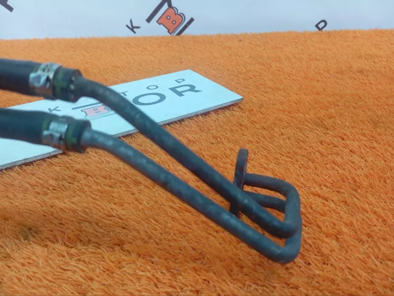 Трубка системы охлаждения