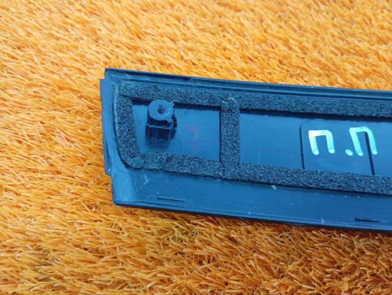 Молдинг двери