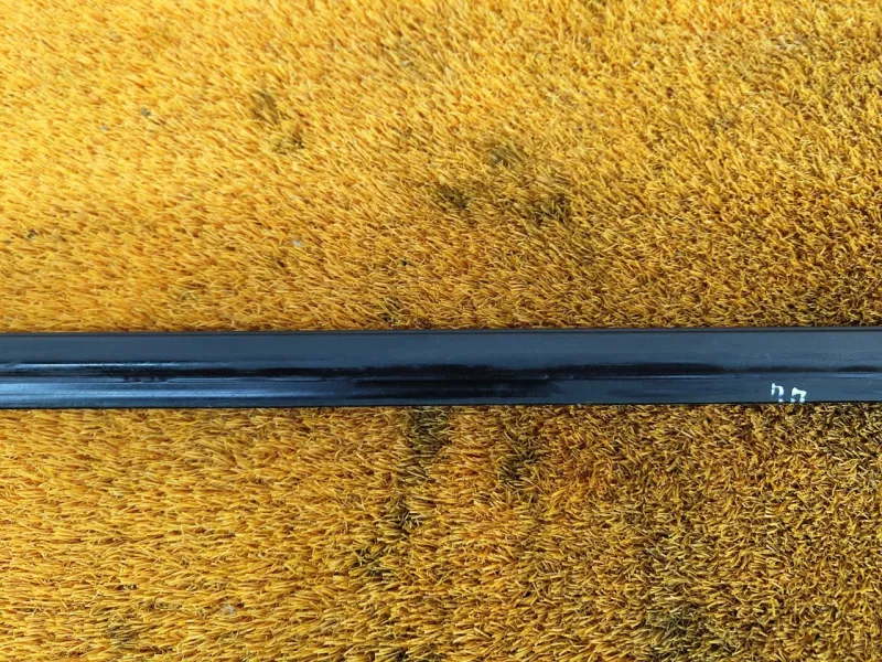 Уплотнитель стекла двери