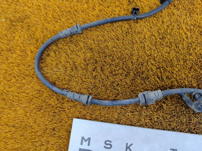 Проводка датчика ABS