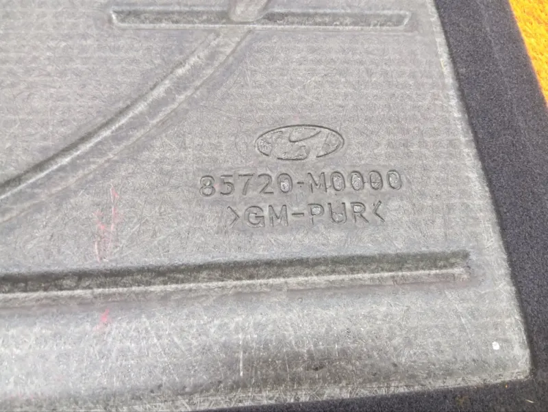 Полка багажника