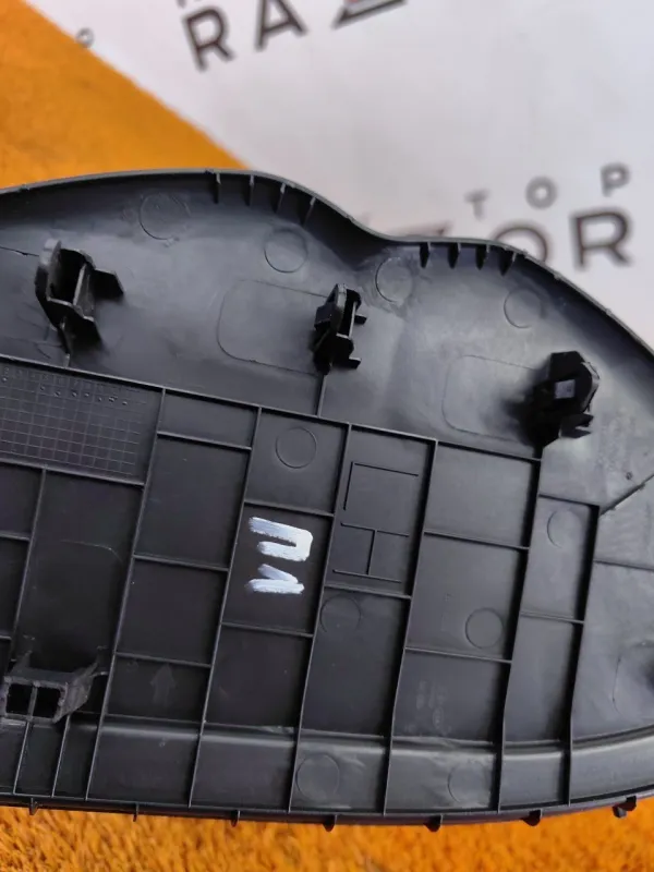 Накладка на торпедо