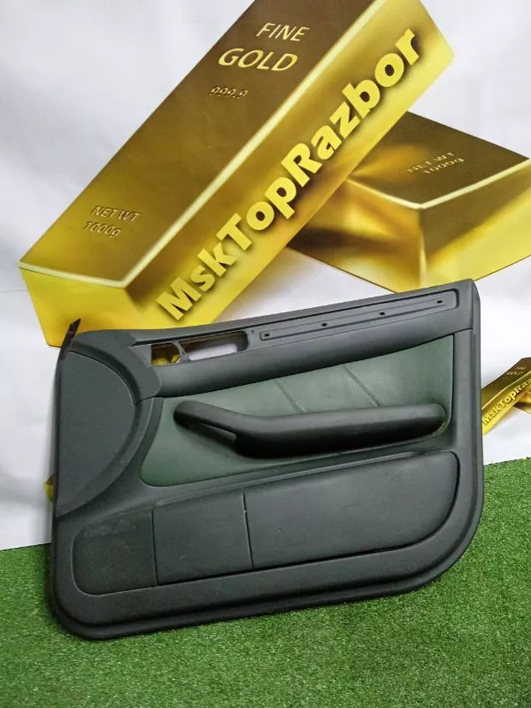 Обшивка двери Audi A6 2003 4B0971035F C5, передняя правая