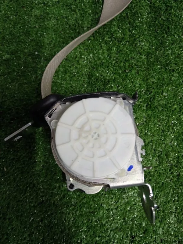 Ремень безопасности