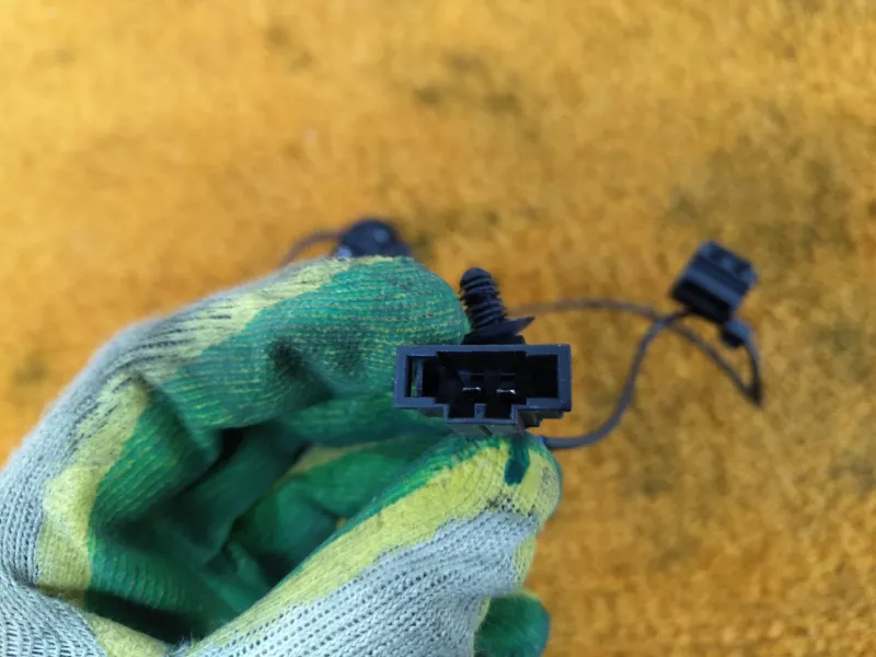 Ответная часть ремня безопасности