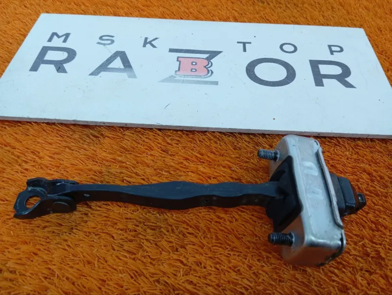 Ограничитель двери