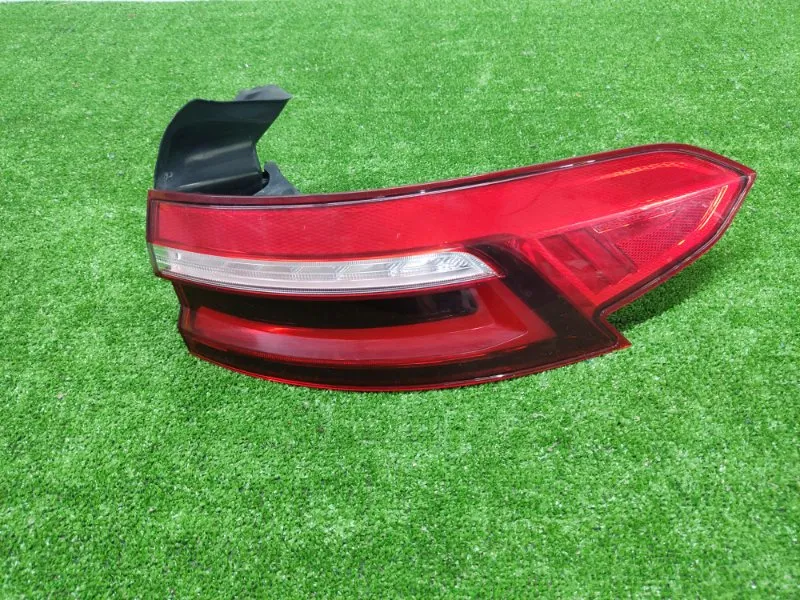 Фонарь задний