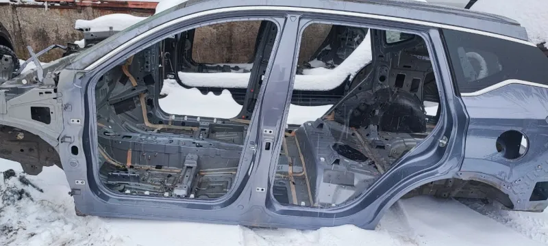 Порог с центральной стойкой