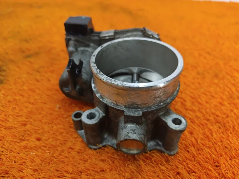 Дроссельная заслонка