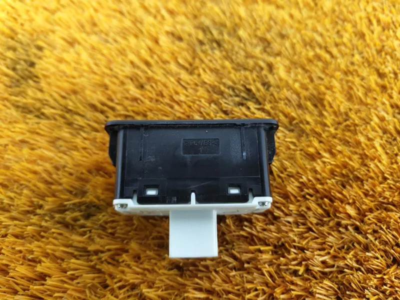 Кнопка багажника